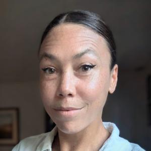 Photo of author Carrie Anne Vanderhoop