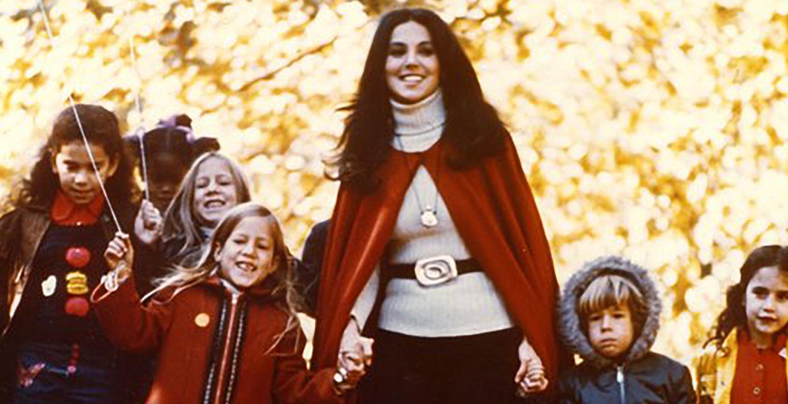 Photograph of Marlo Thomas and children