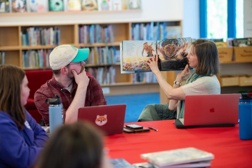 Simmons students in The Carle's Reading Library